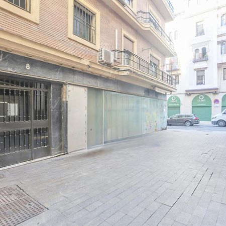 Galindo Center Premium Suites, Free Parking Sevilla Buitenkant foto