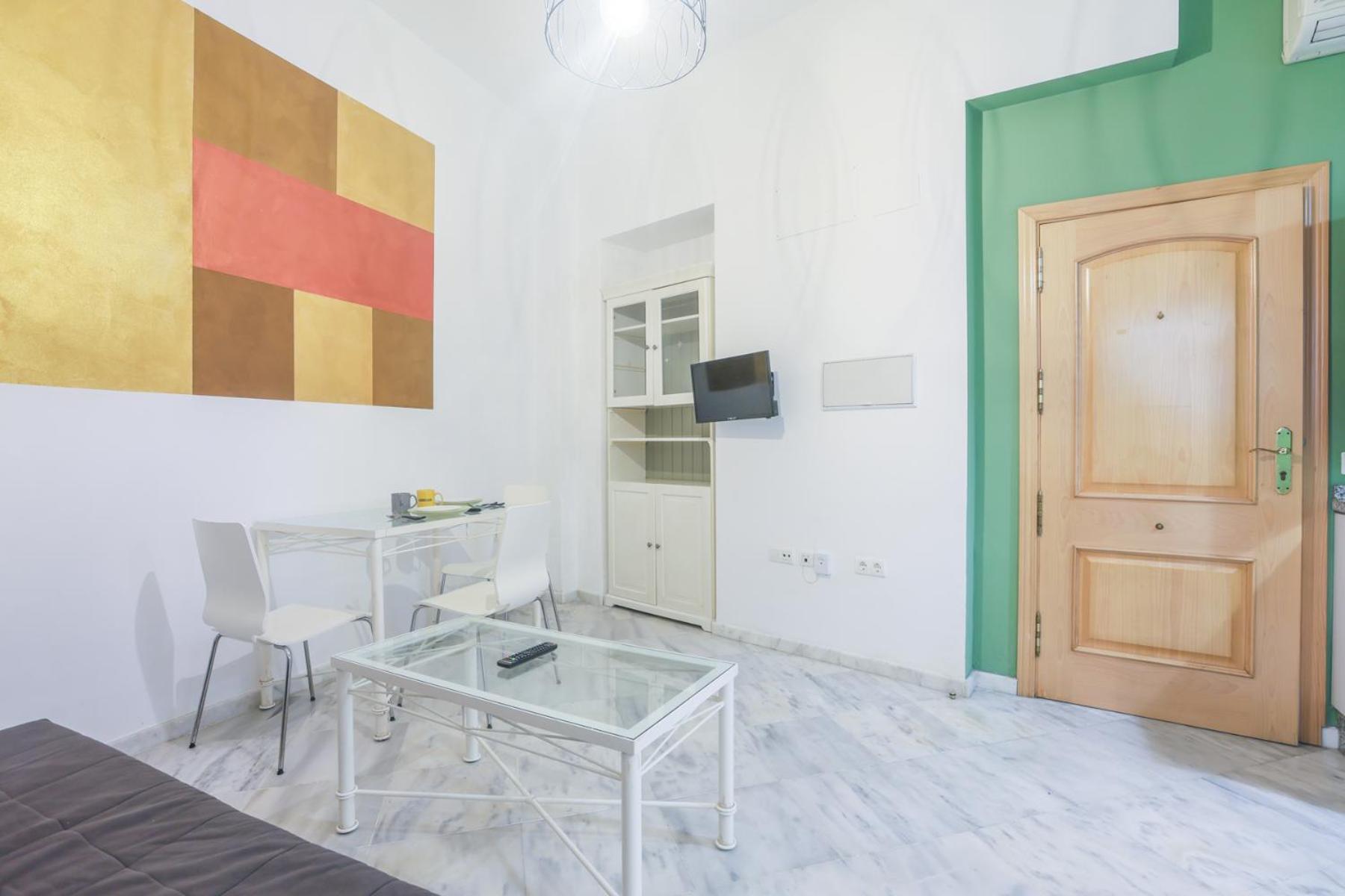 Galindo Center Premium Suites, Free Parking Sevilla Buitenkant foto
