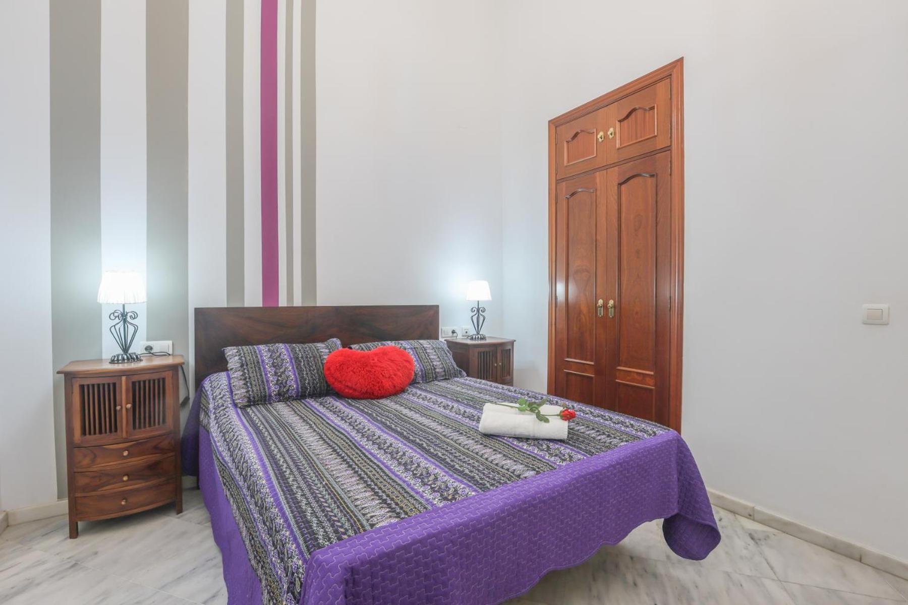 Galindo Center Premium Suites, Free Parking Sevilla Buitenkant foto