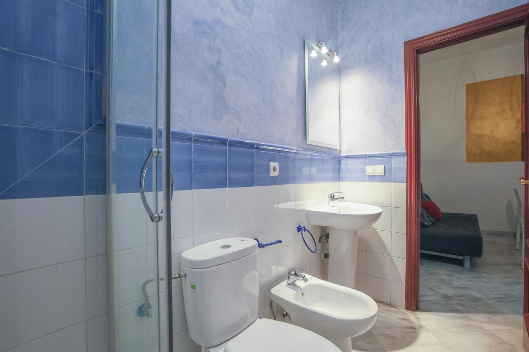 Galindo Center Premium Suites, Free Parking Sevilla Buitenkant foto